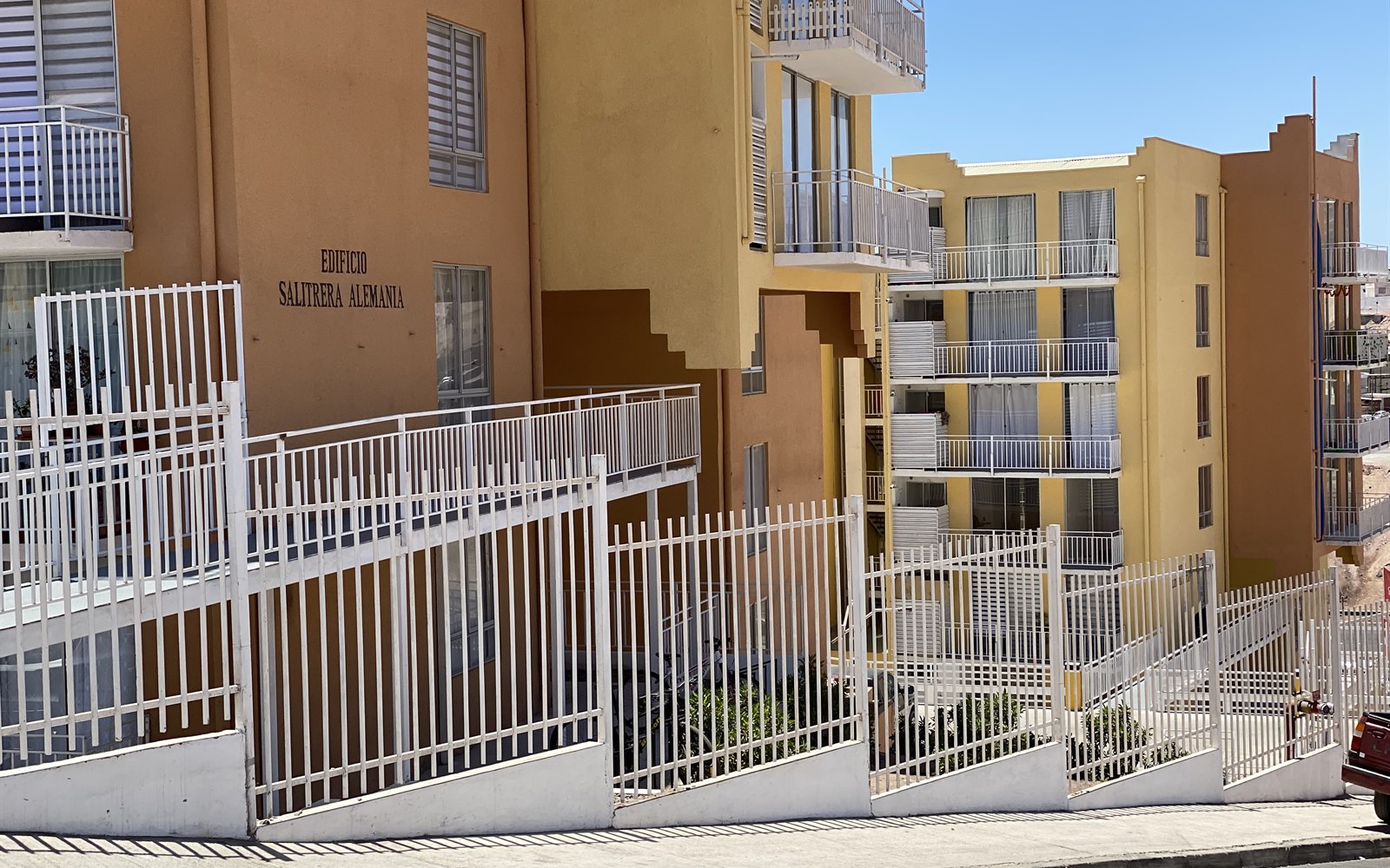 Vista de los edificios del condominio