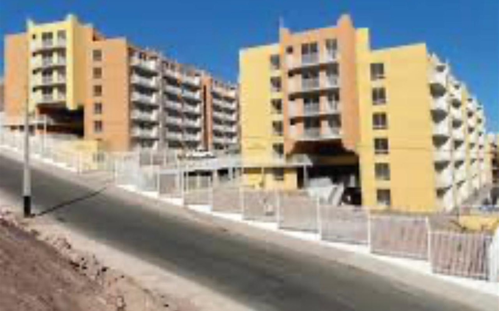 Vista exterior del conjunto residencial